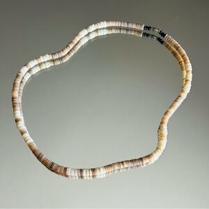 White shell necklace